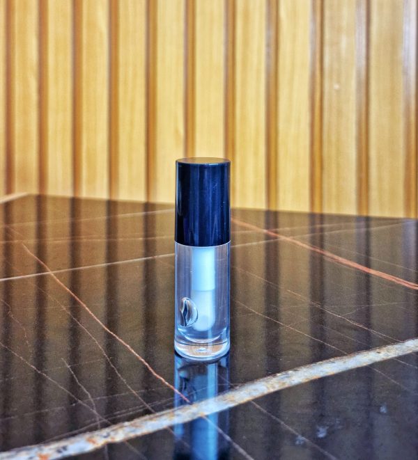 TRANSPERENT LIP GLOSS