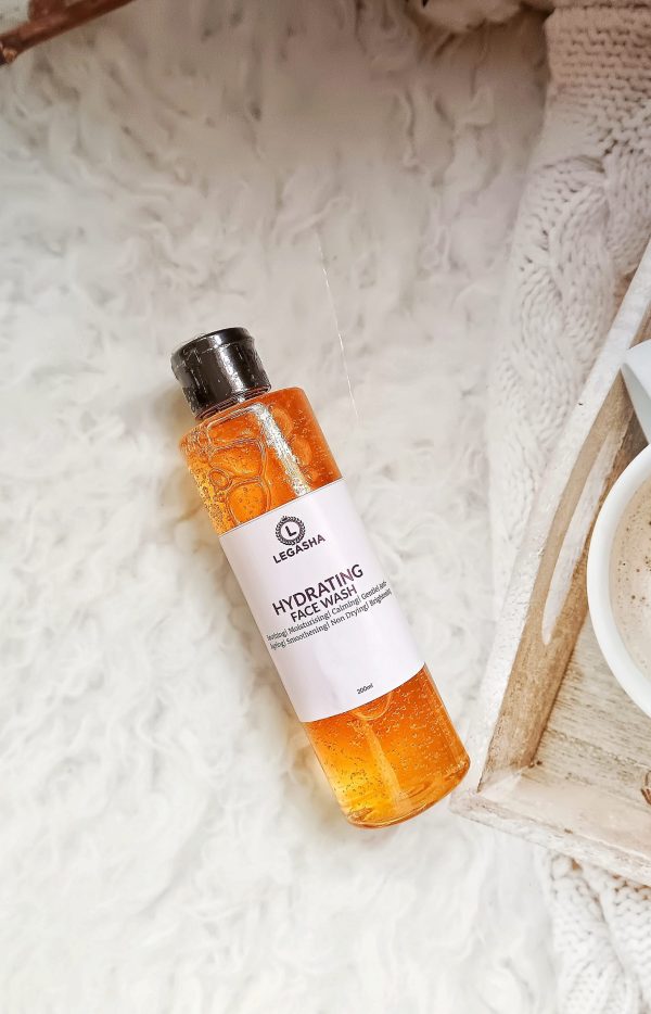 HYDRATING FACE WASH - Image 3